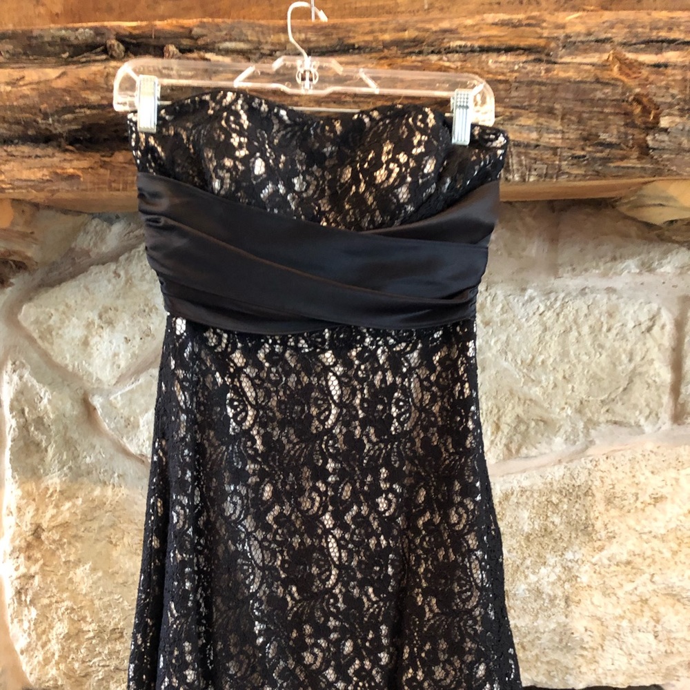 Lace strapless black dress